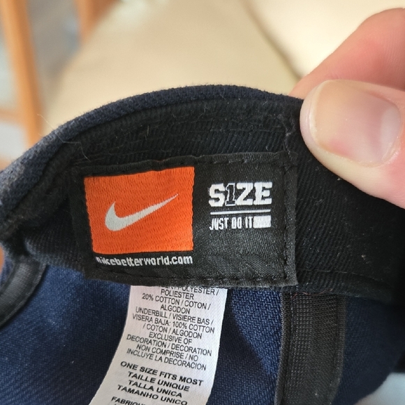 Men's Nike Navy Blue Cap💙 PRE OWNED - Picture 6 of 10